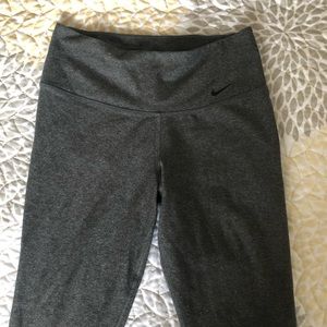 Nike Dri-Fit Cropped Leggings